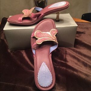 Women’s slip on sandals